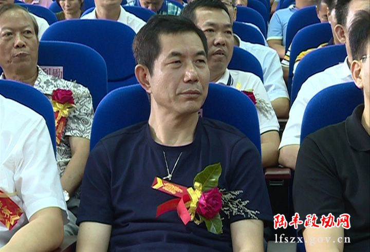 陸豐市春源雙語學校、春源幼兒園揭牌成立_7831